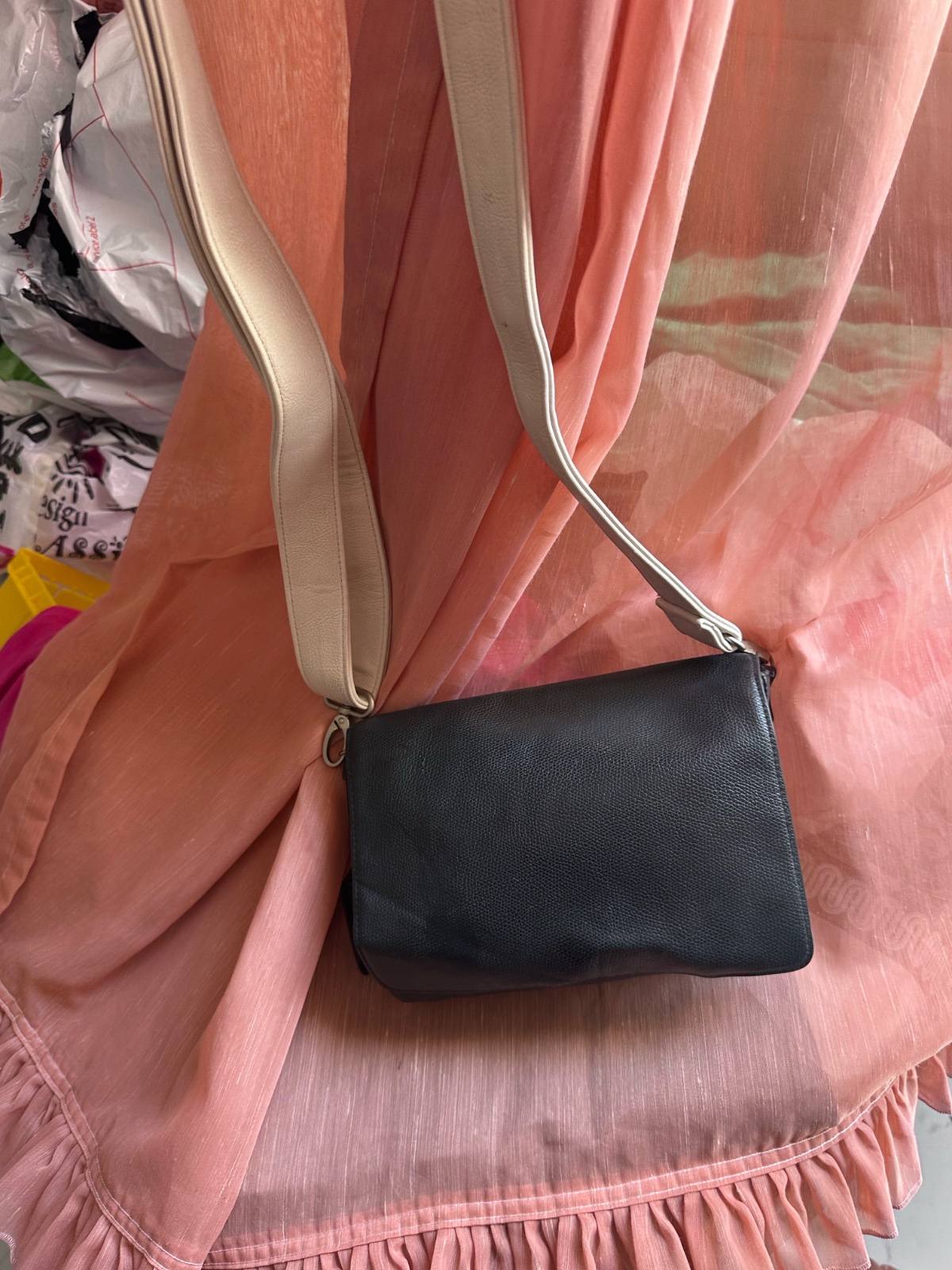 Bandouliere cuir tres bon etat