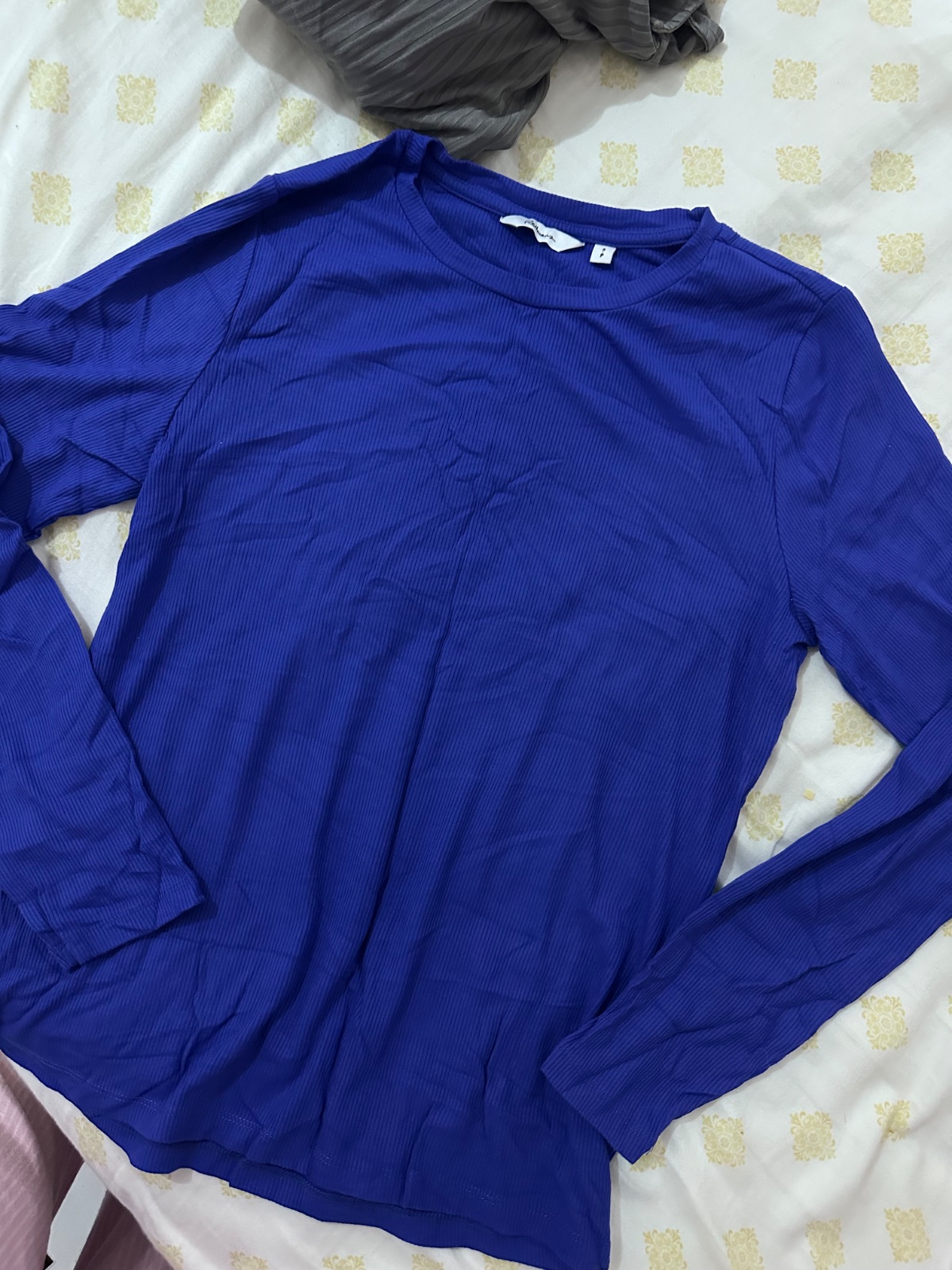 Pull ajusté en bleu roi neuf
