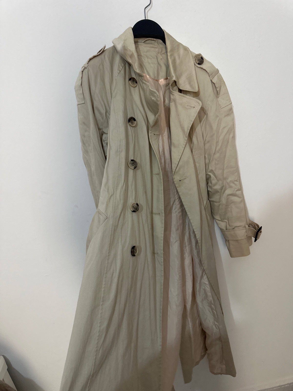 Manteau trenche en tres bonne etat