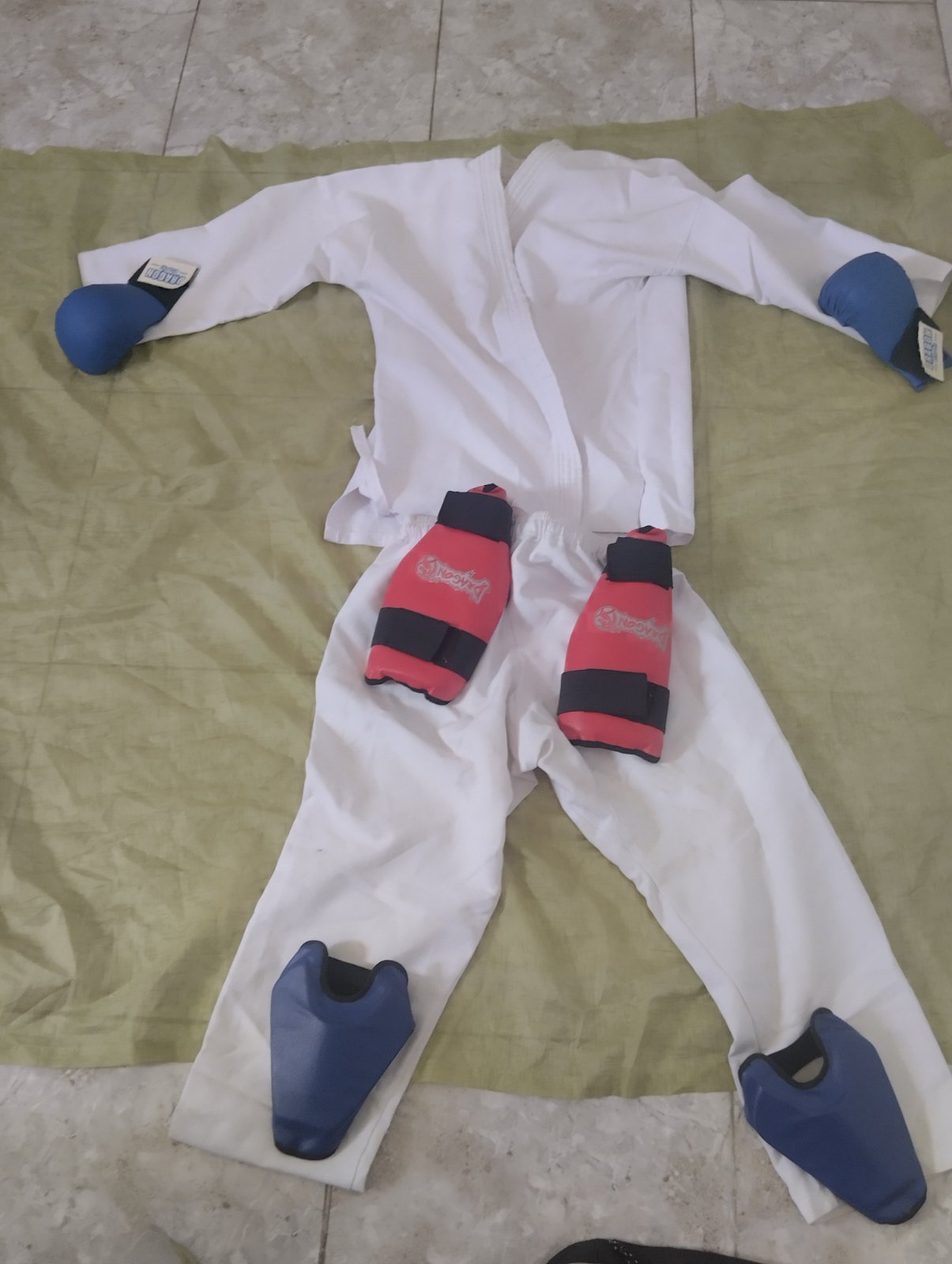 Kit karatè 10 et 12 ans