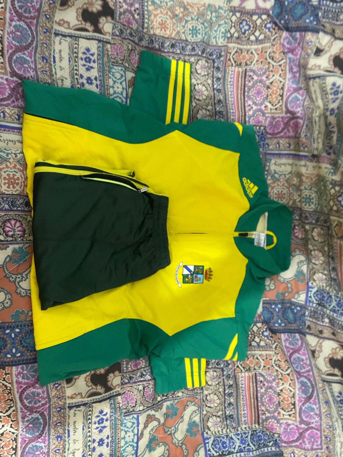 Sponsor adidas