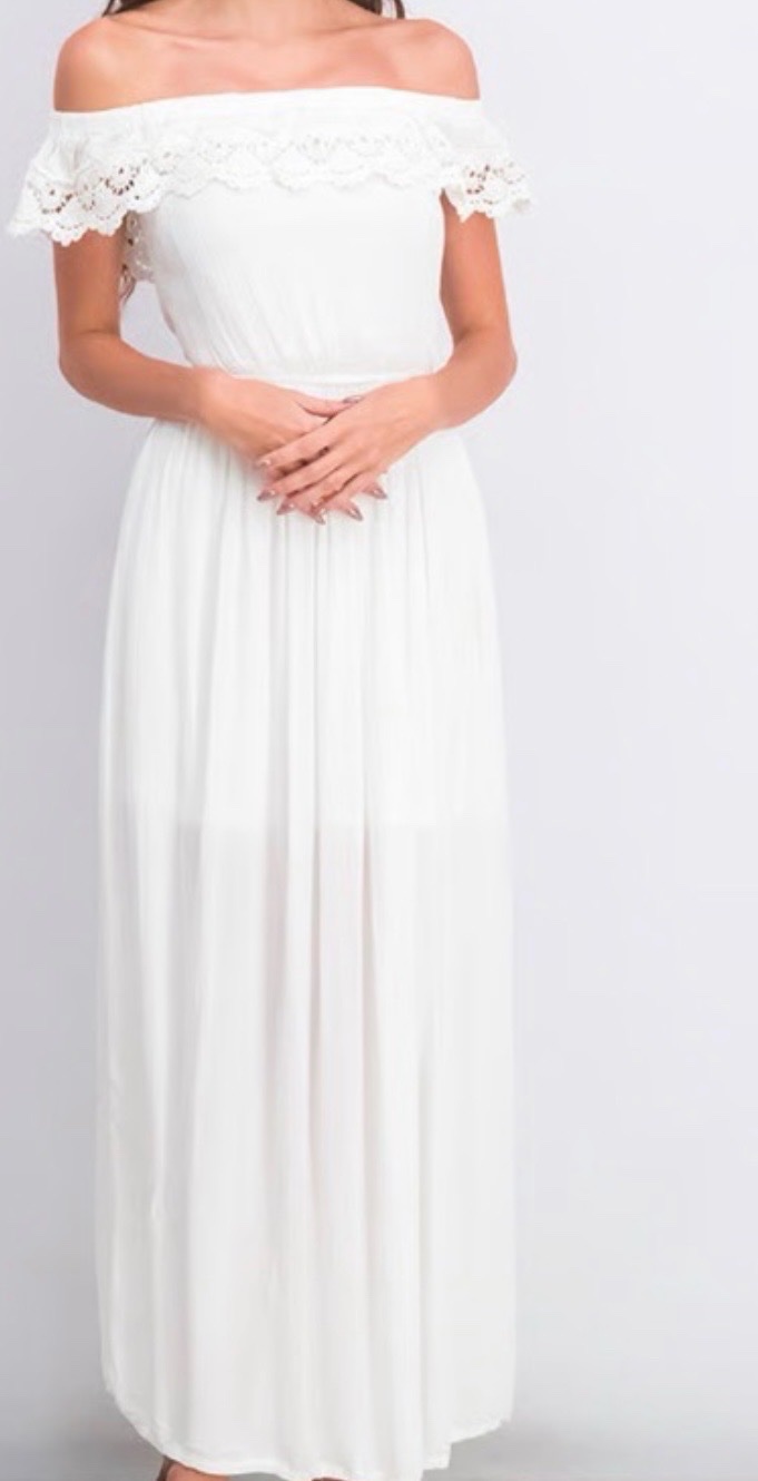 Jolie robe en blanc col bateau taille M