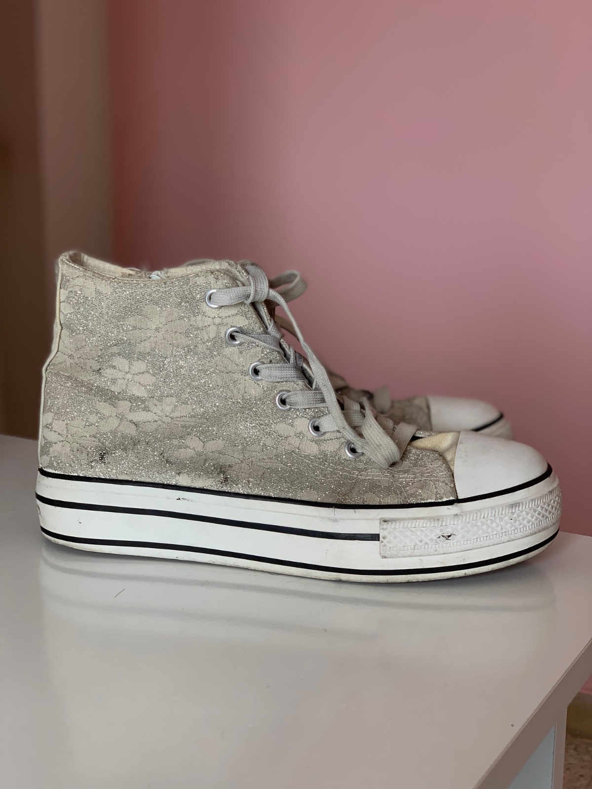 Converse