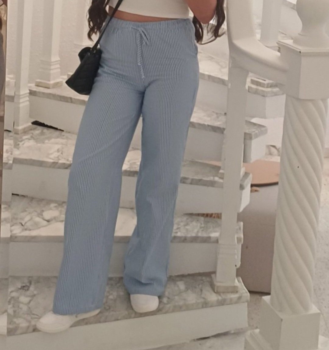 Pantalon Rayé marque stradivarius 