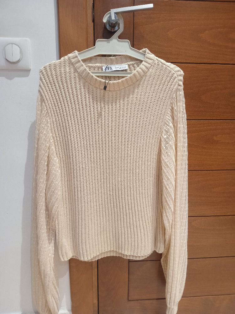 Pull femme porté une seule fois