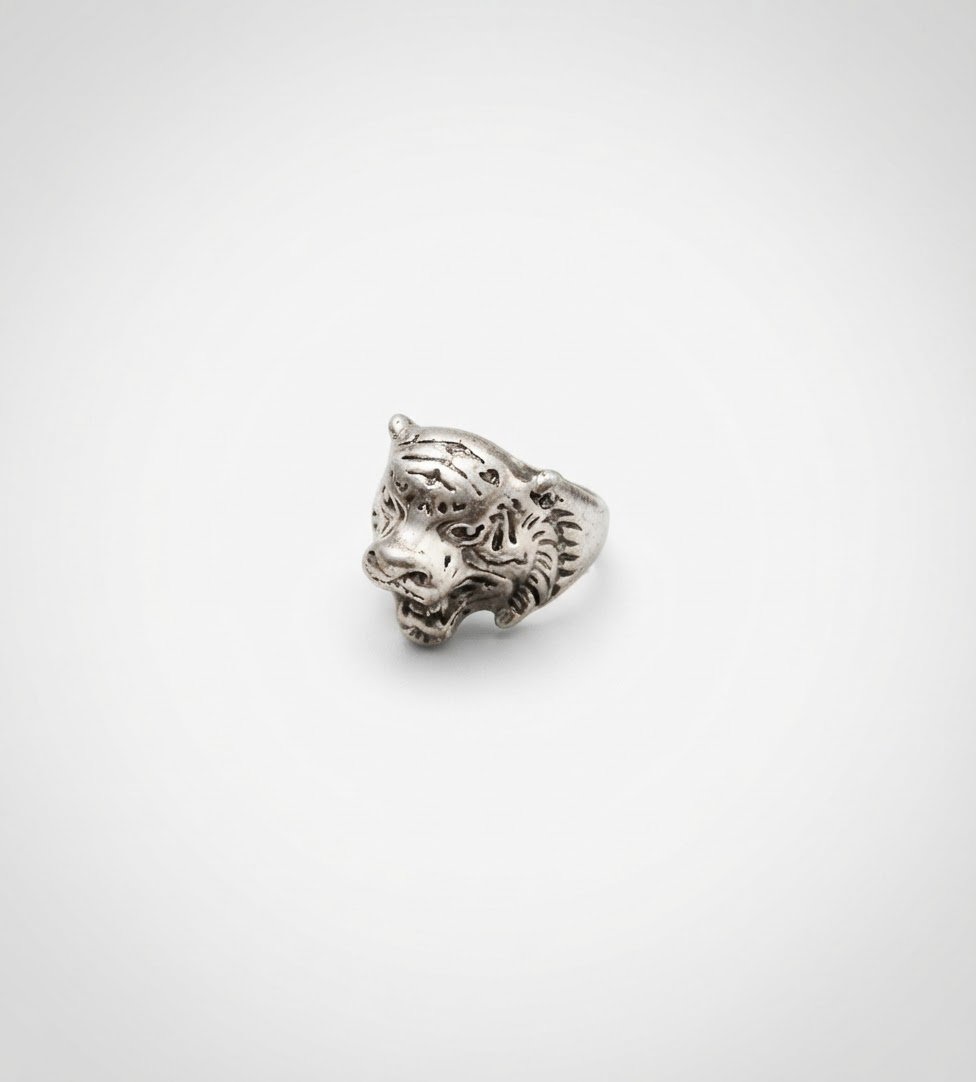 Tiger ring