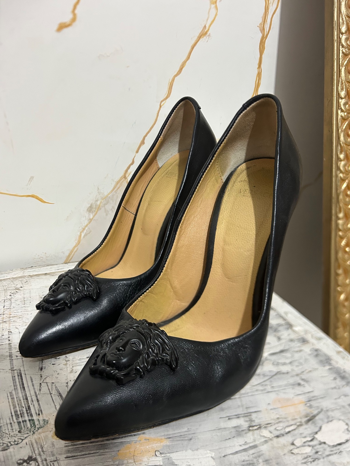 Des talons versace
