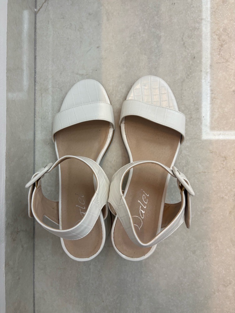 Sandales blanches 