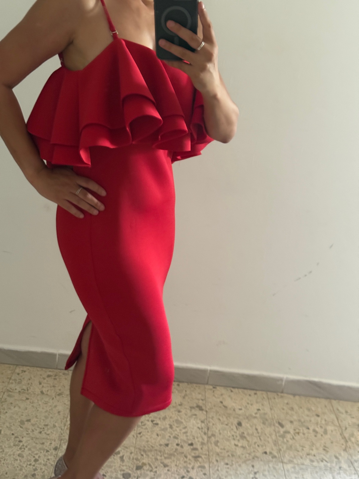 Robe rouge vif 