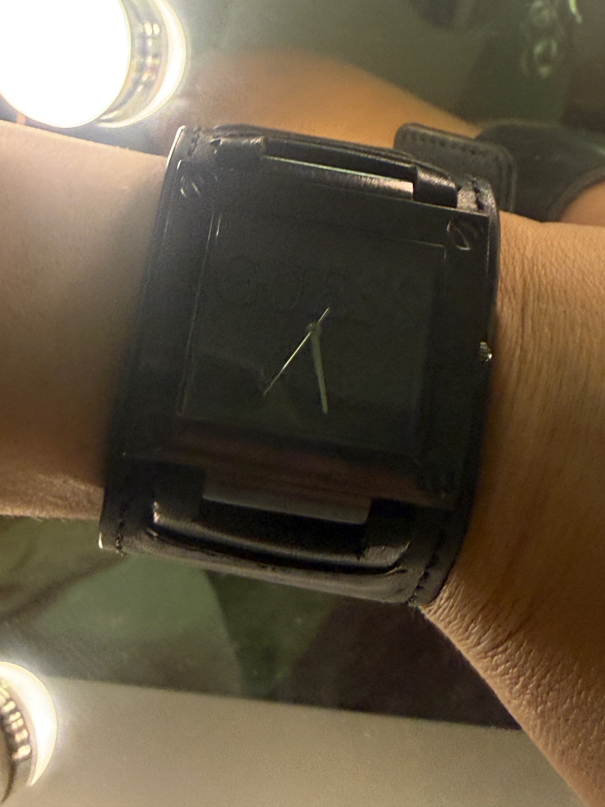 Montre guess bracelets en veritable cuir 