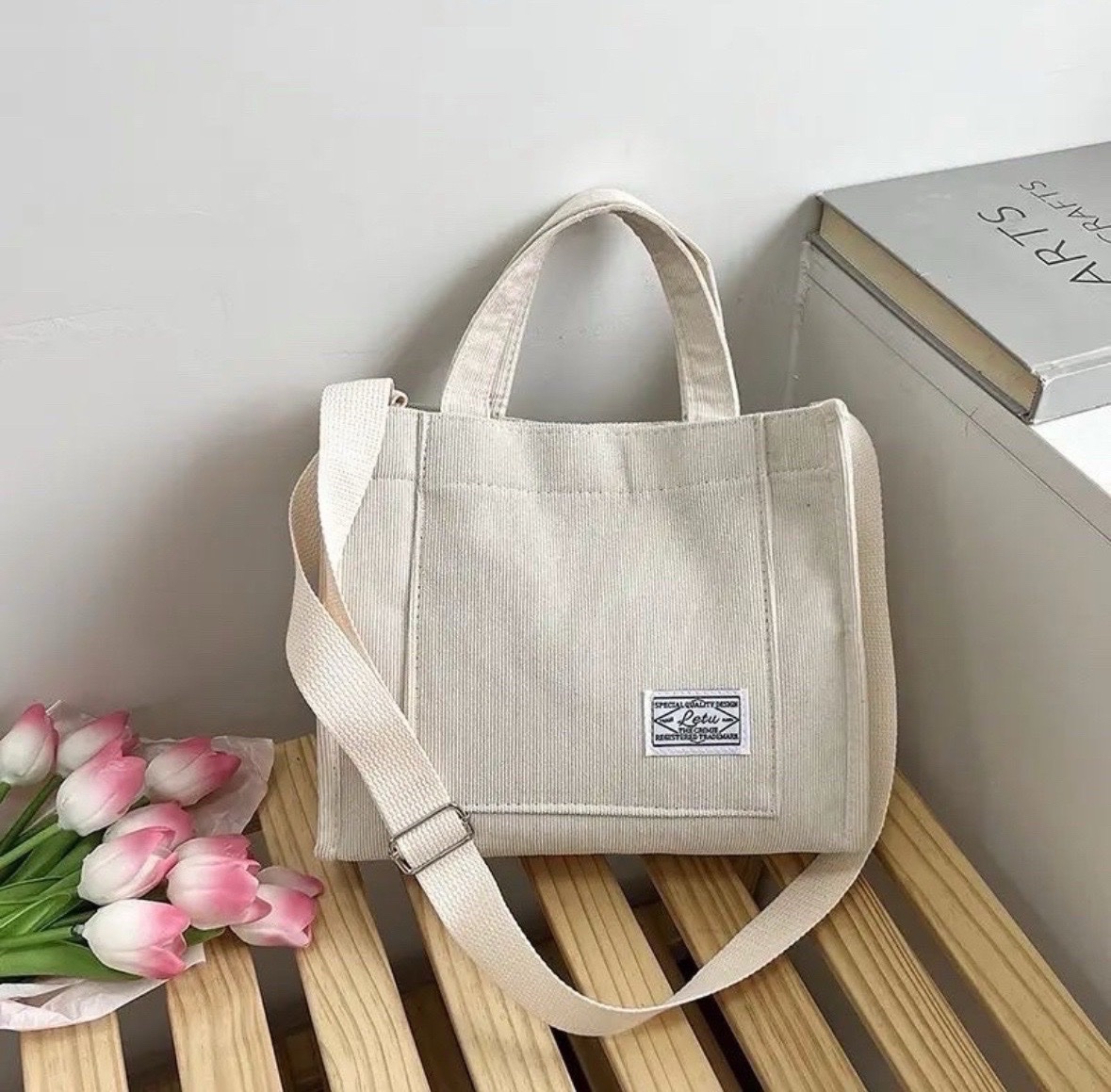 Joli sac bandoulière beige en velour