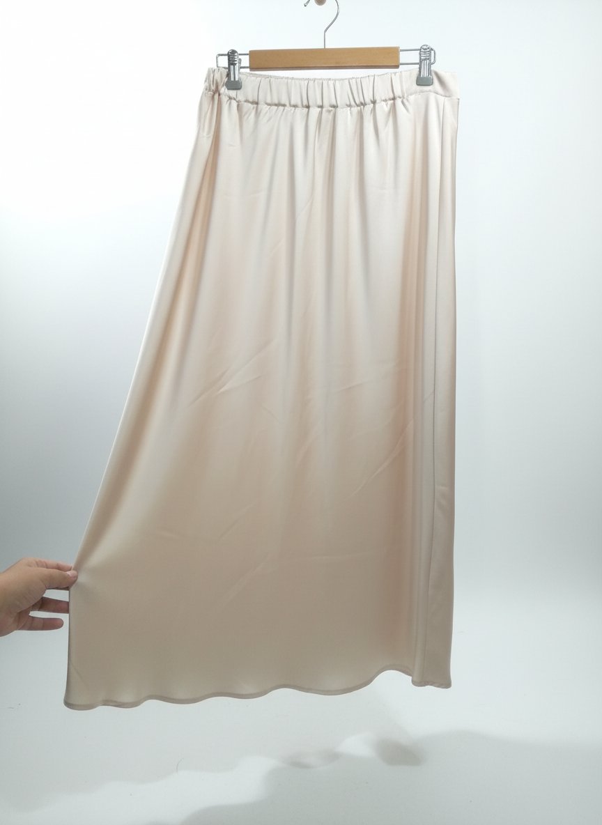 Jupe satin beige clair