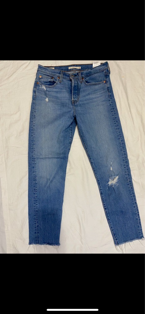 Levis jeans w28