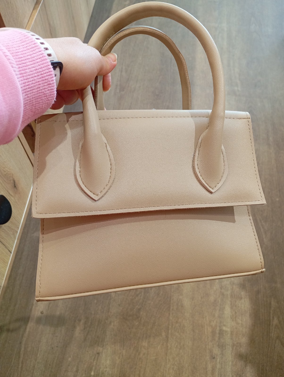 Sac à main avec bandoulière 