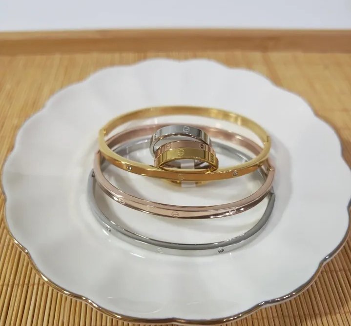 Lot bague et bracelet 