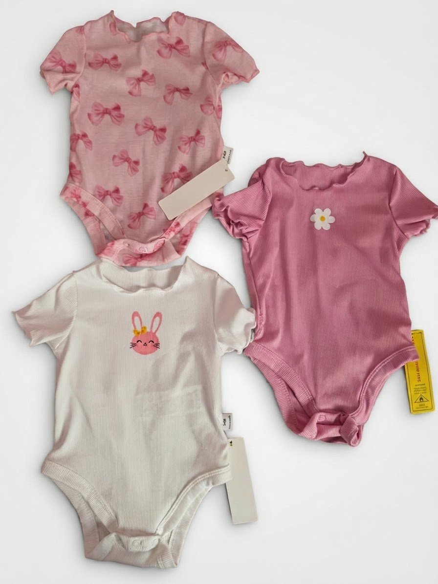 Lot de 3 bodys bébé fille à manches courtes (3-6 mois) – Neufs avec étiquettes
