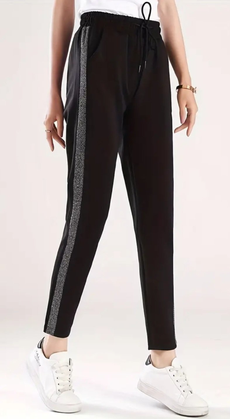 Pantalon Jogger Noir Chic avec Bande Pailletée -​L/XL (équivalent France : 40/44) marque:Gérard Pasquier.Neuf avec emballage et étiquette d'origine (prix d'origine sur étiquette : 39,00 €).