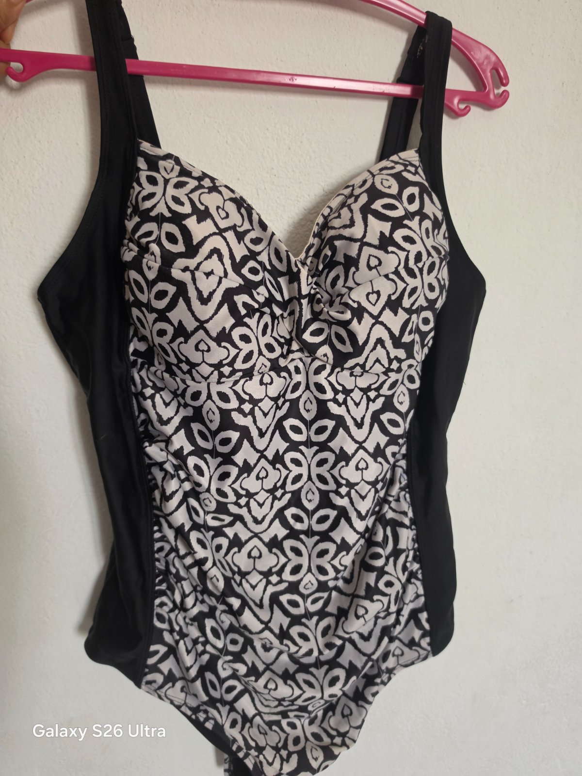 Maillot de bain 1 pièce Esmara noir et blanc motif géométrique - Taille 48 / 2XL