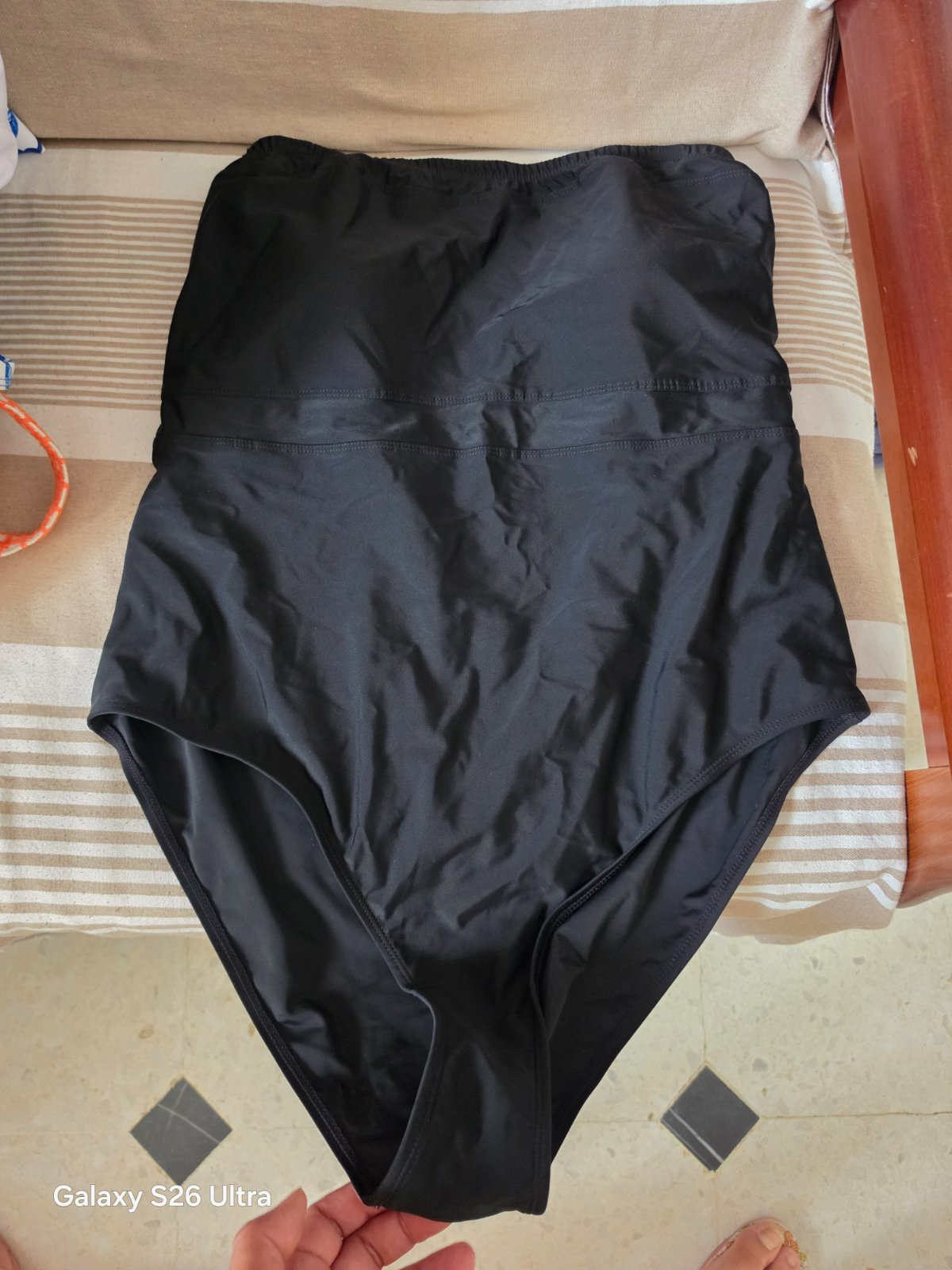 Maillot de bain 1 pièce noir chic et confortable 52 / 4XL-5XL (Très bon état)
