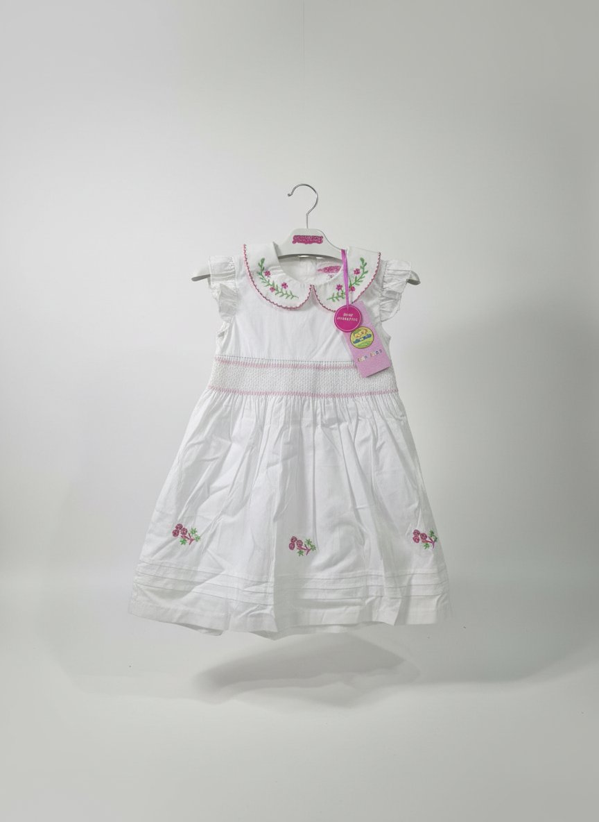 Robe brodée fait main neuve avec étiquette