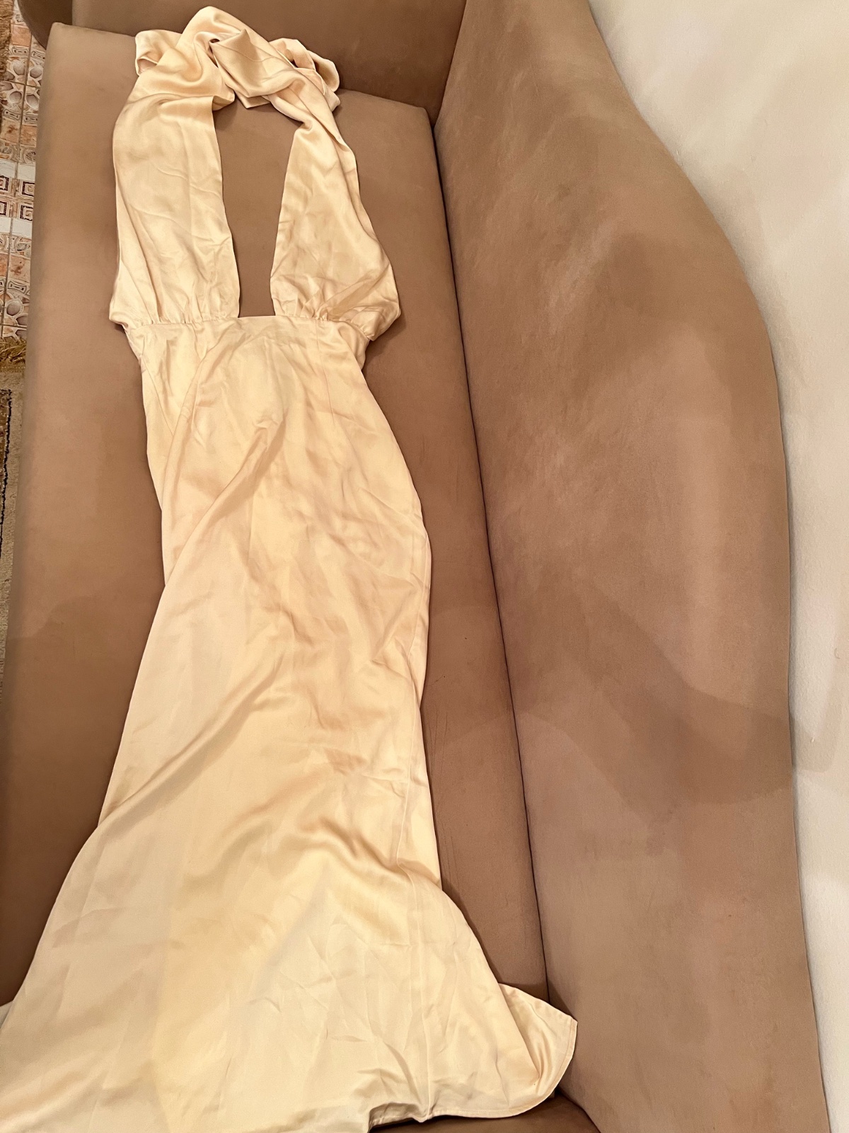 Sublime robe maxi en satin de soie 