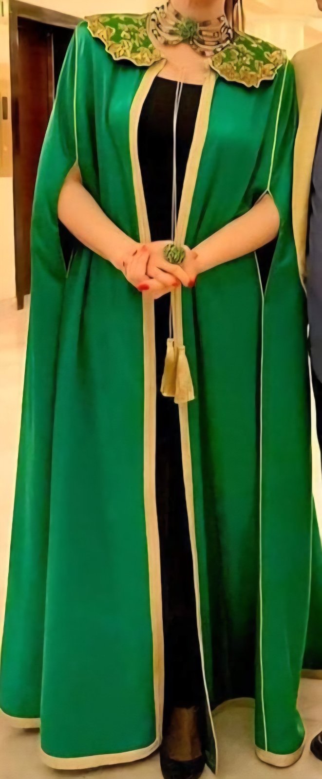 Profitez Abaya vert rotana mch malboussa jemla neuf li t7eb des photos o5rin mar7be