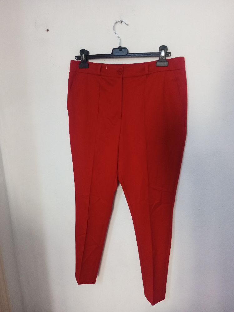 Pantalon rouge taille 40/42 neuff