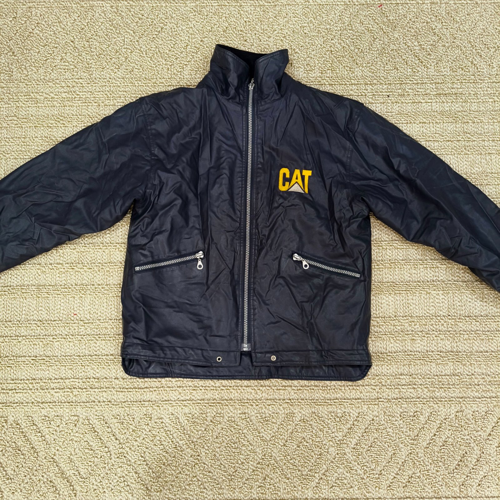 Une veste Caterpillar  . 🔥🔥💎💎