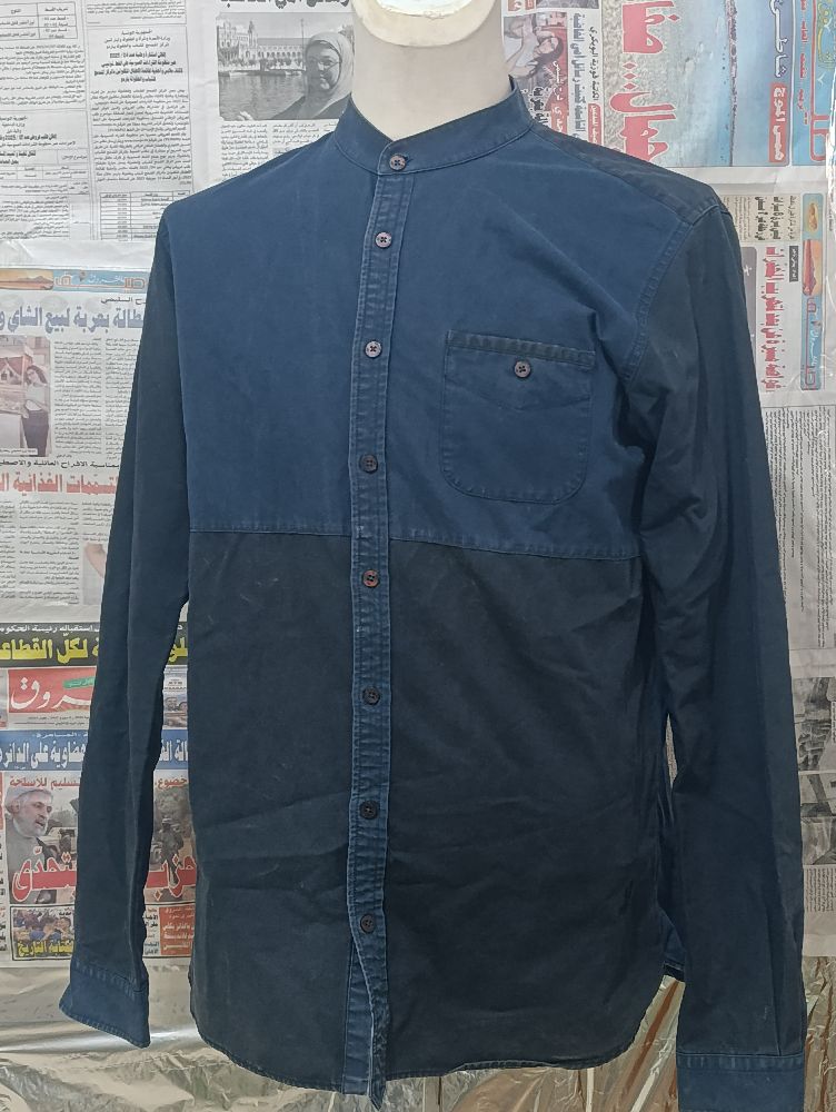 Une chemise  pour homme de la marque danoise JUNK de LUXE. 