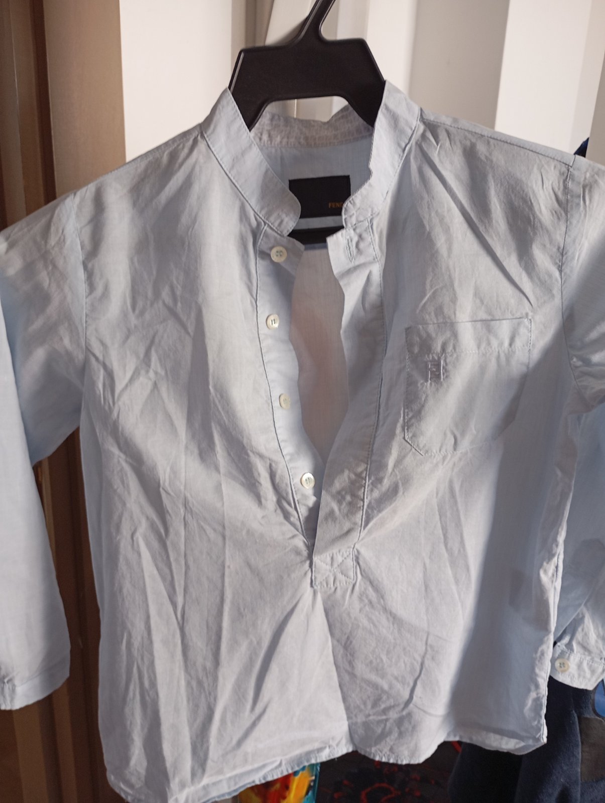 Chemise Fendi taille 5 ans bleu ciel