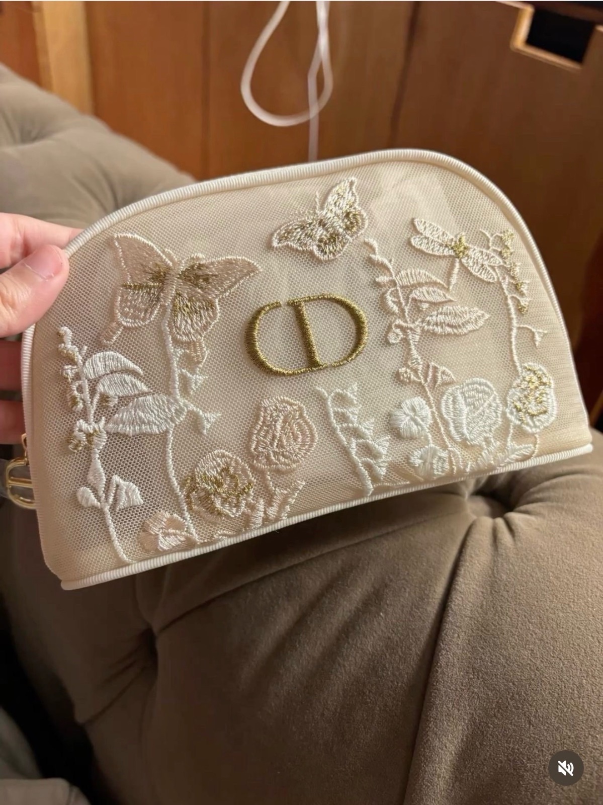 Trousse de maquillage brodée Dior Beauty