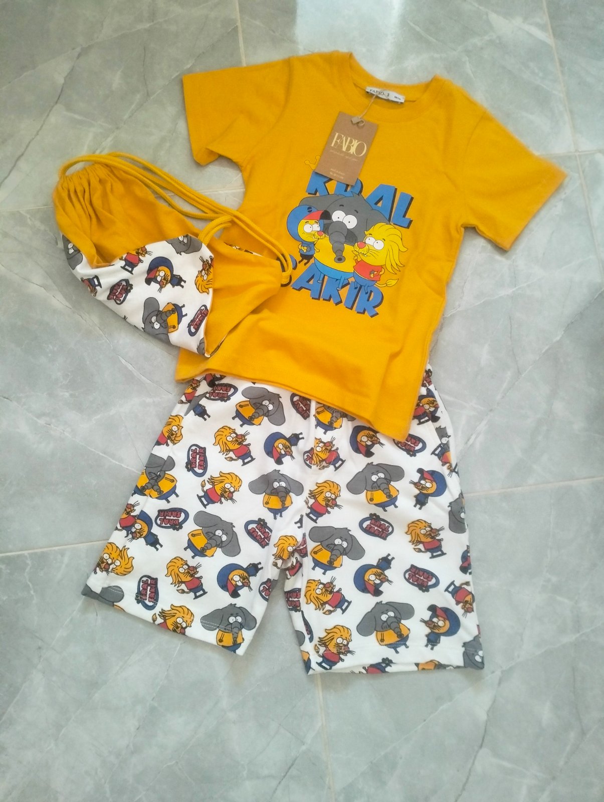 Tenue pour garçon 