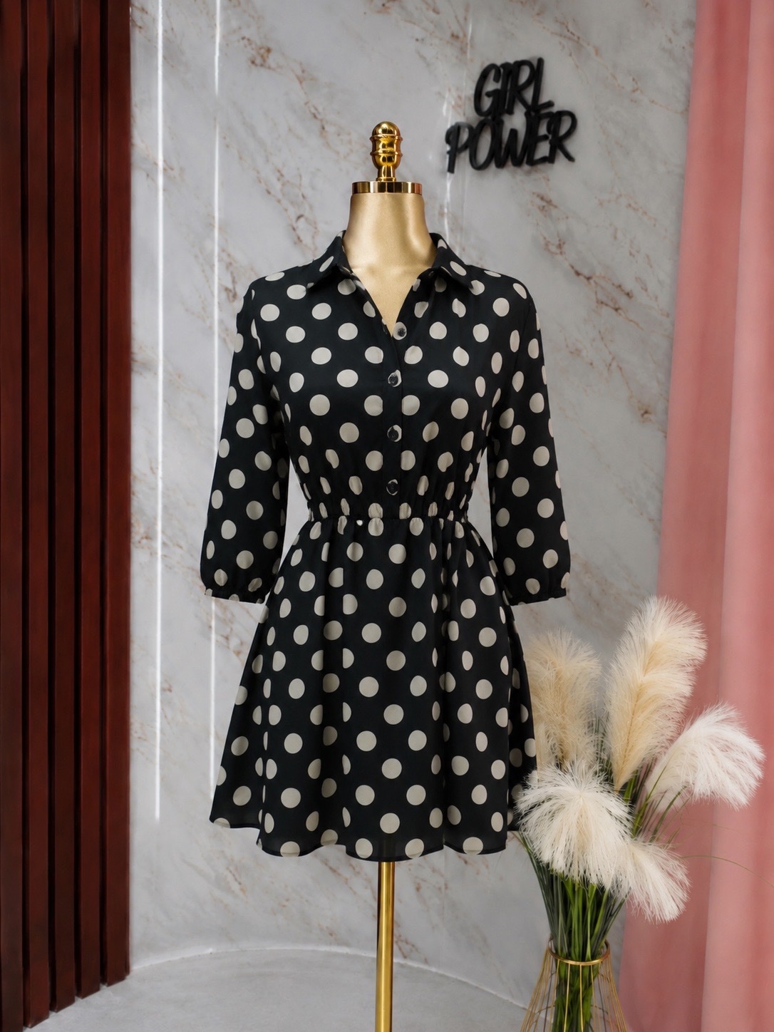 Robe noire à pois blancs 🖤🤍     Couleur : Noir avec pois blancs * Col chemise