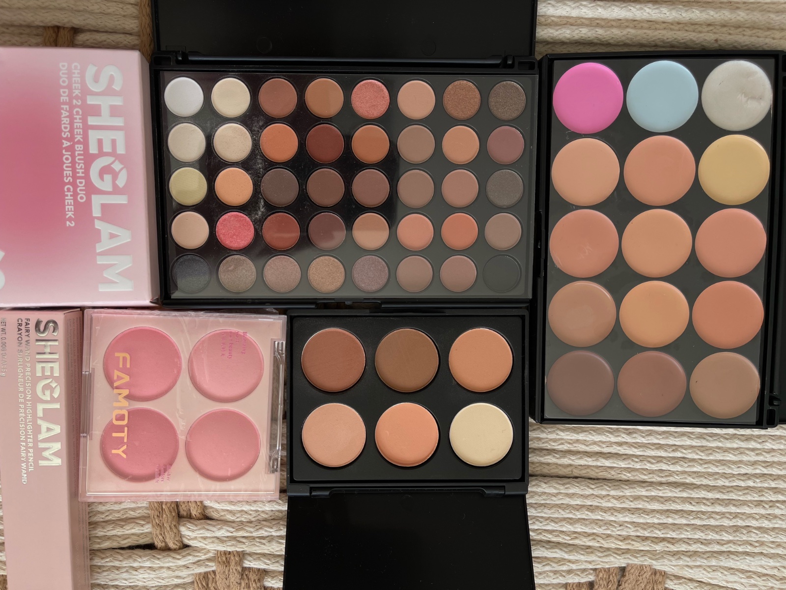Lot maquillages Sheglam
