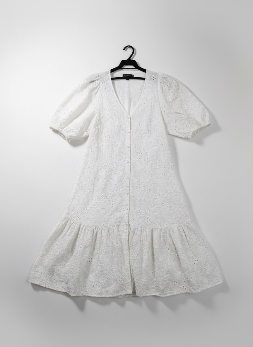 Robe zara en broderie anglaise