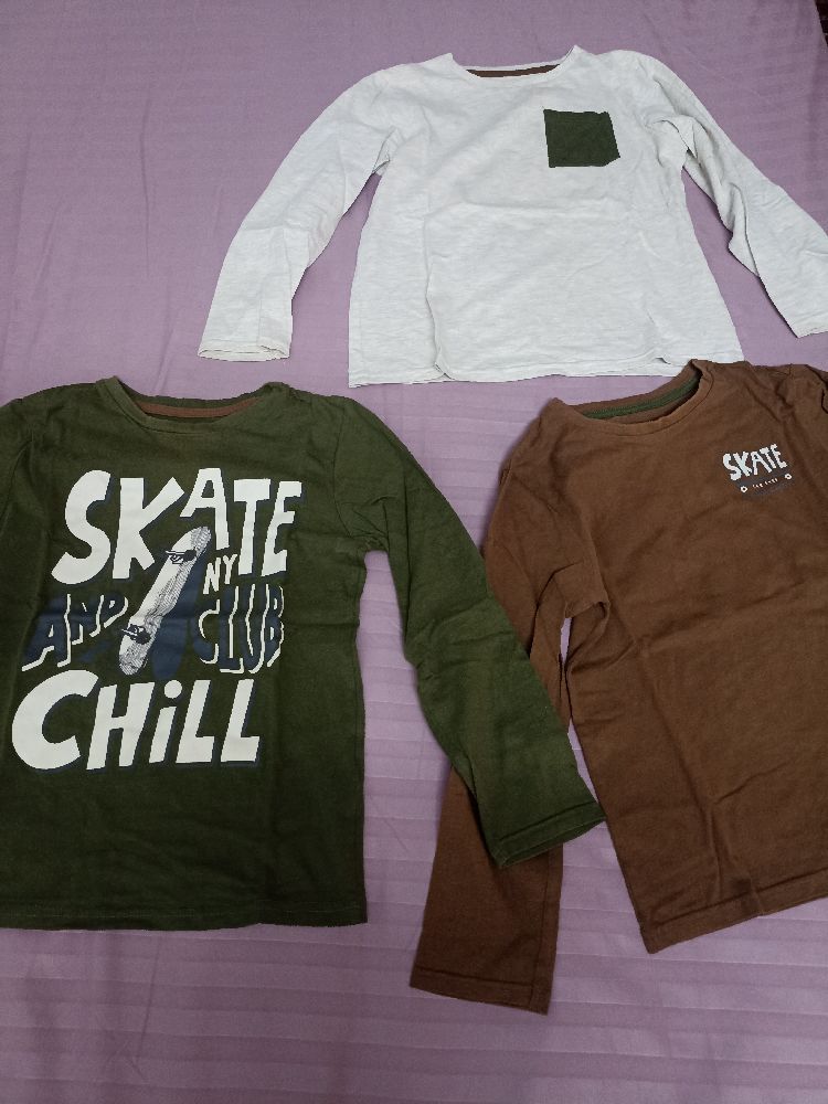 Lot de trois pulls 