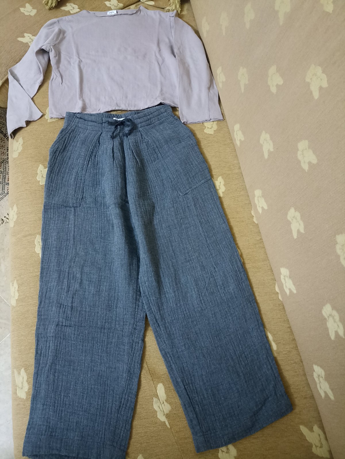 Ensemble pantalon large et pull zara
