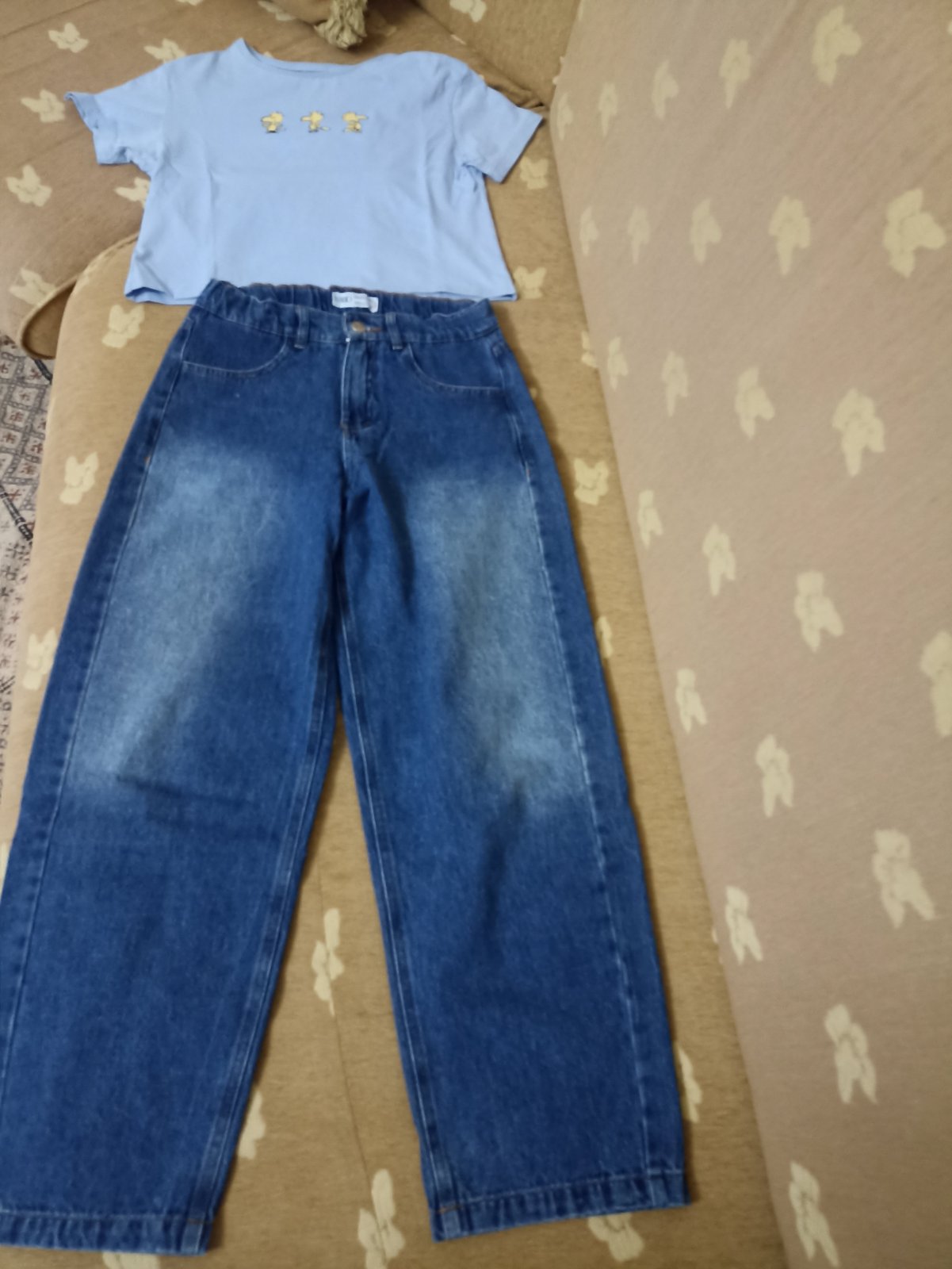 Lot pantalon jean et t-shirt 