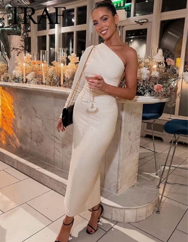 Une robe blanche pour fiancaille