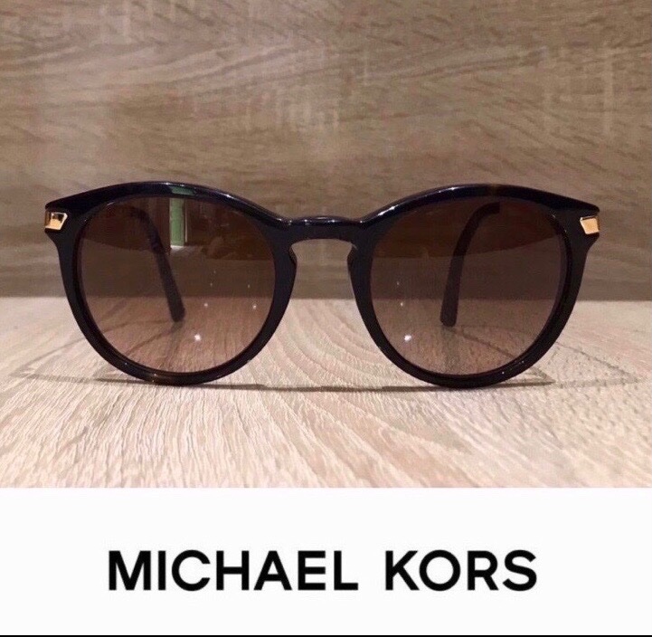 Mickeal kors 