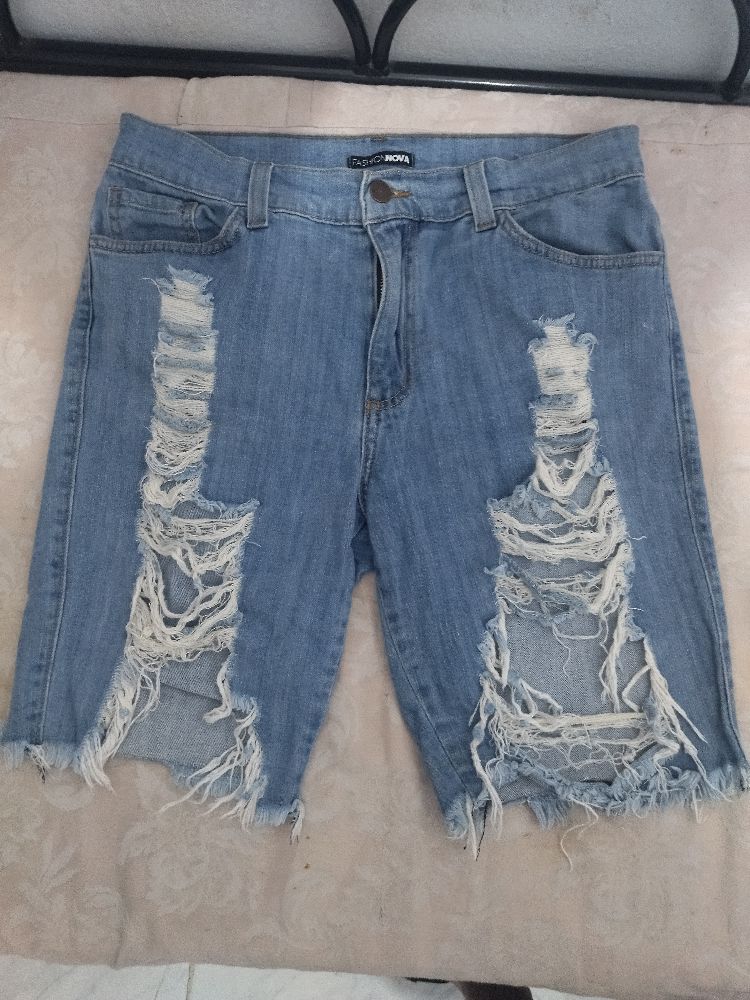 Short Jean Déchiré 