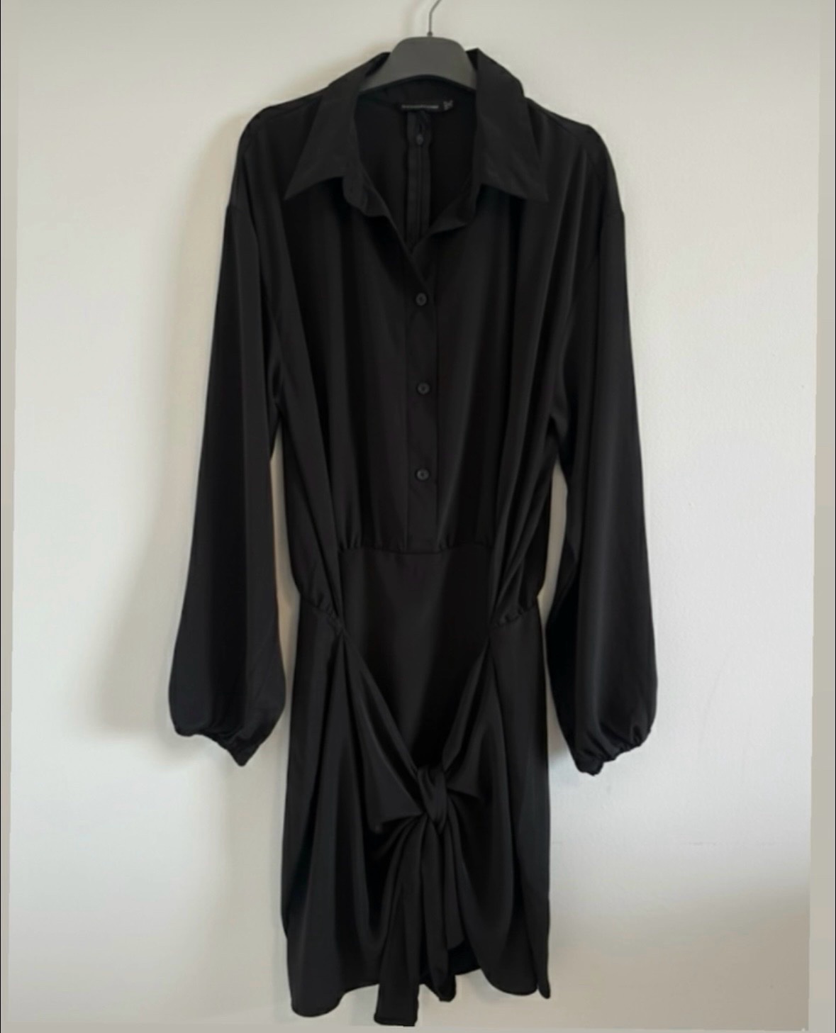Robe noir pretty little thing noir 