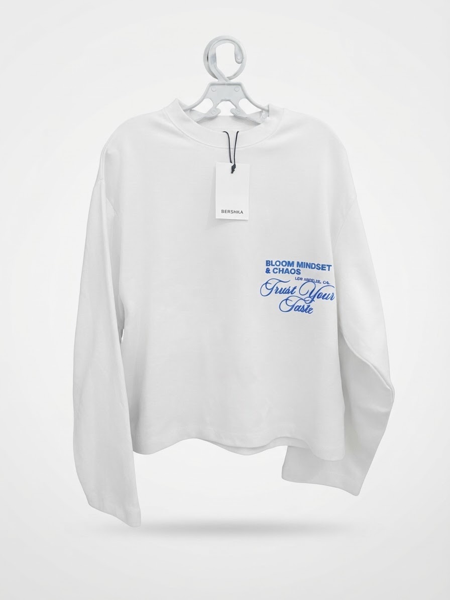 Pull Bershka blanc manches longues, neuf avec étiquette, imprimé fleur