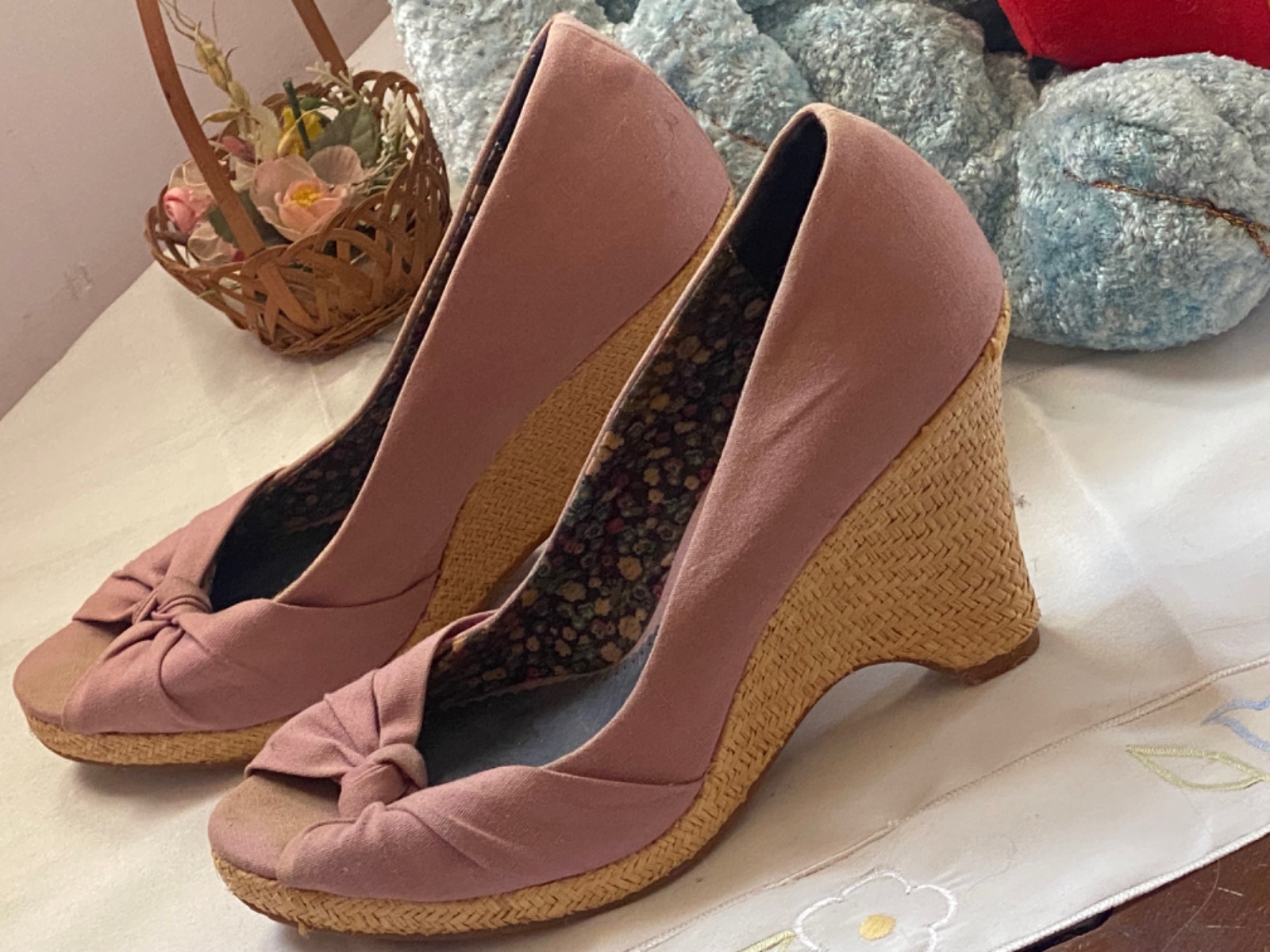 Des chaussures compensées la marque zara 