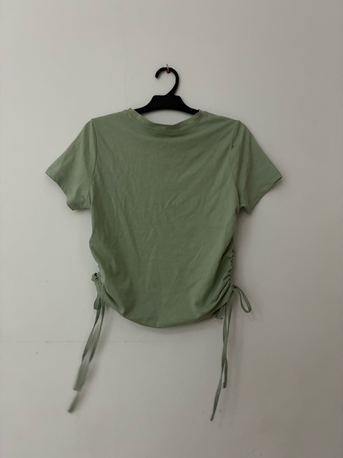 Top vert sauge à fronces – Tendance & féminin