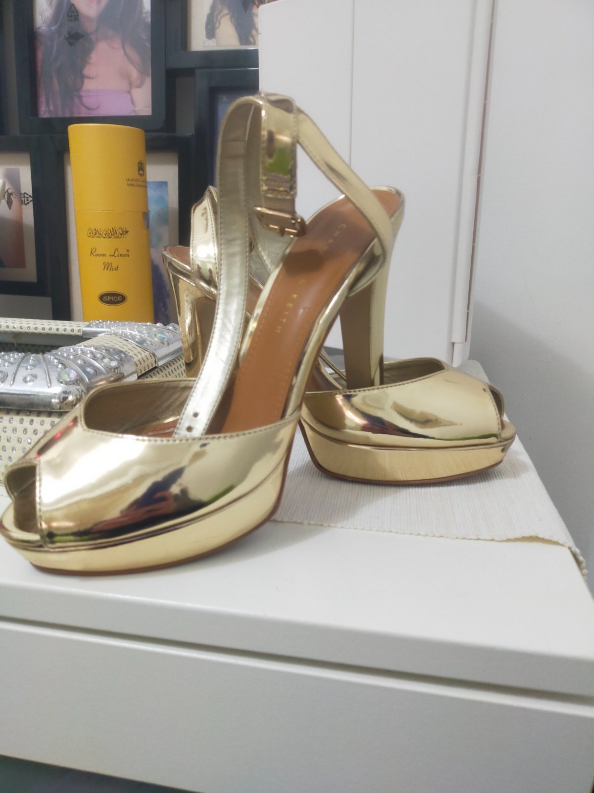Chaussures doré 