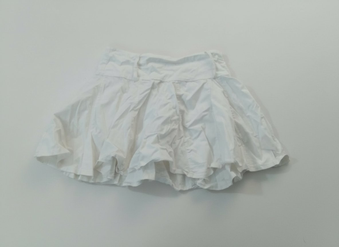 Jupe courte blanche évasée 