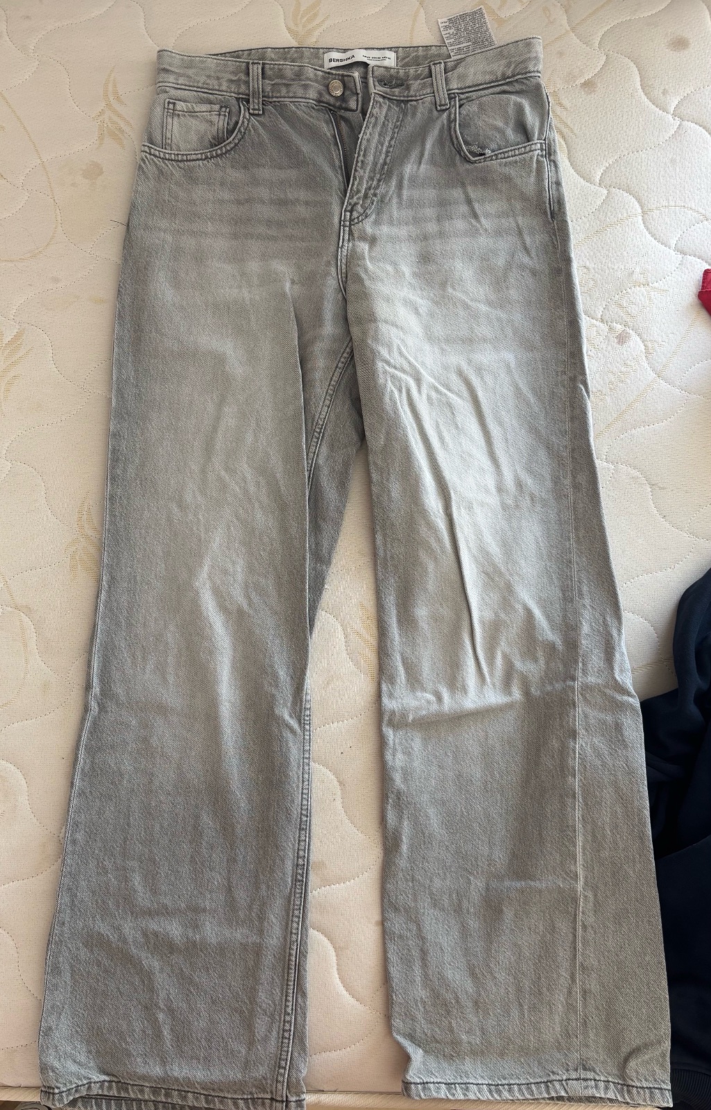 Djean bershka gris
