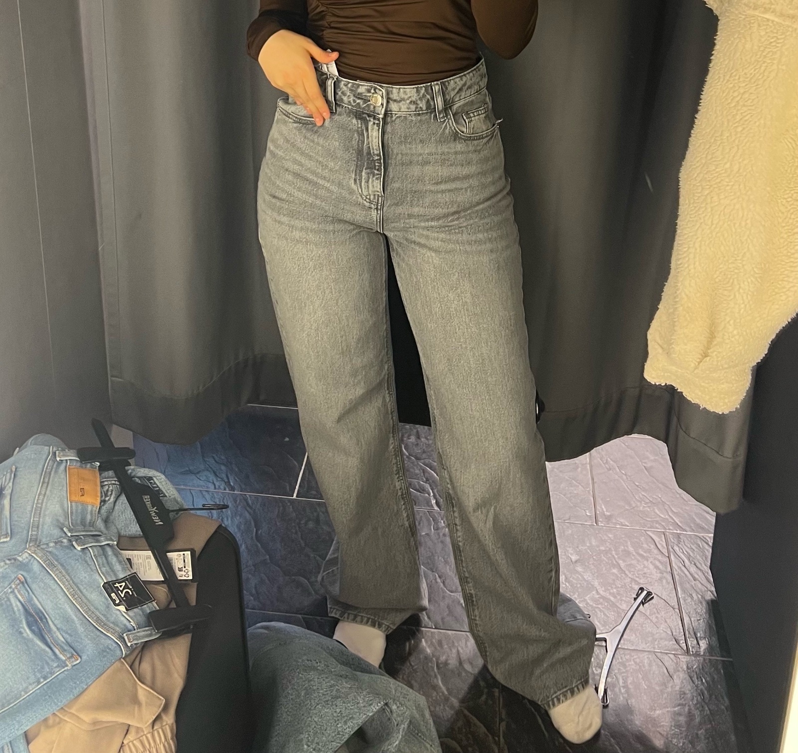 Jean en gris 