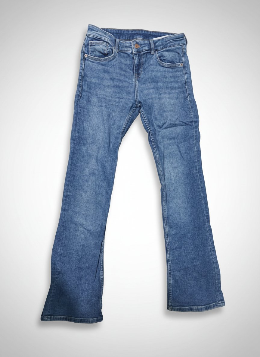 Jean bleu tendance coupe évasée / Bootcut 